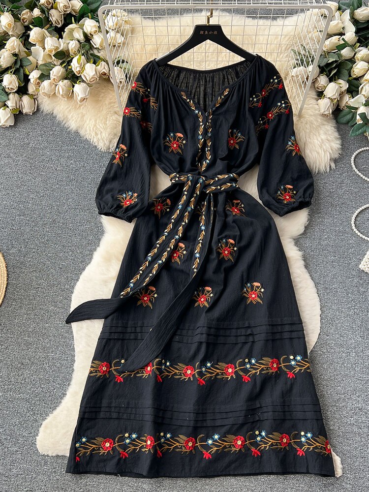 Women Retro Embroidery Bubble Sleeve Dress