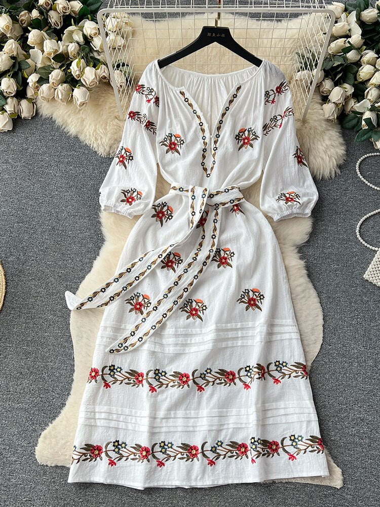 Women Retro Embroidery Bubble Sleeve Dress