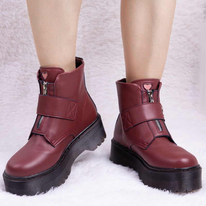 Women Heart Button Buckle Strip Ankle Martin Boots