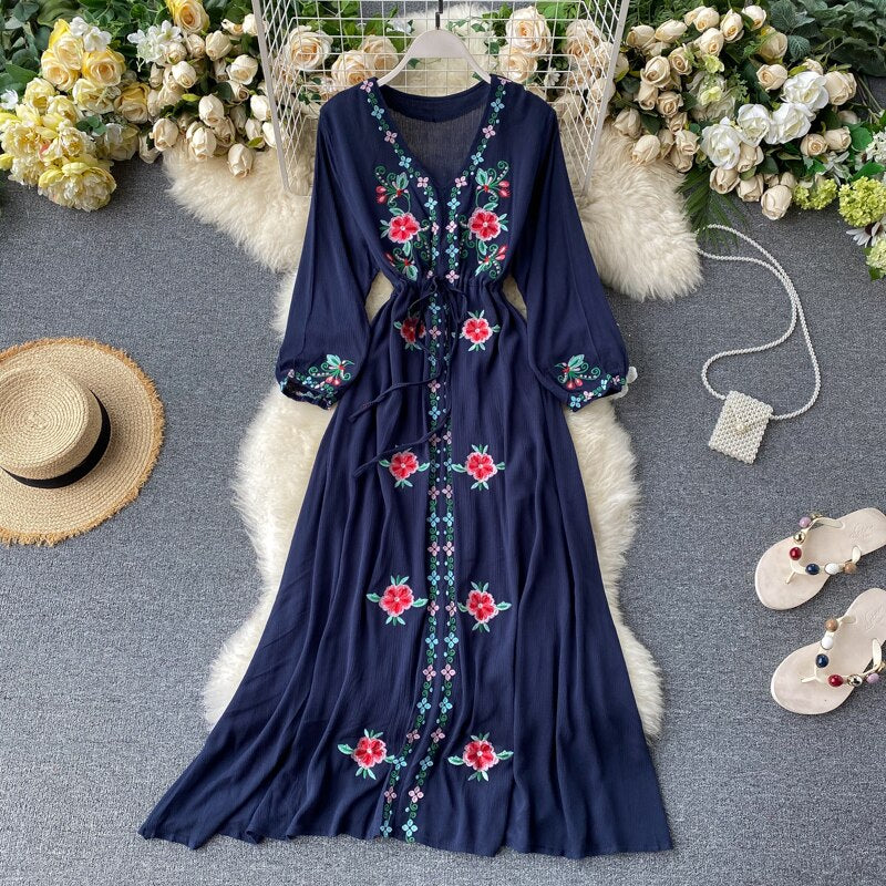 Women Retro Embroidered V-neck Lantern Sleeve Dress