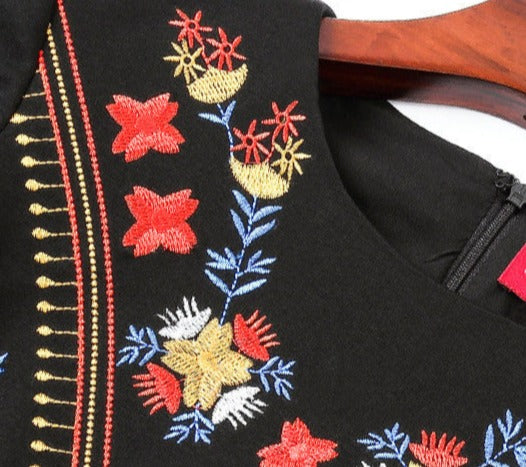 Women Embroidery Vintage Celebrity-inspired Robe Cocktail Dress