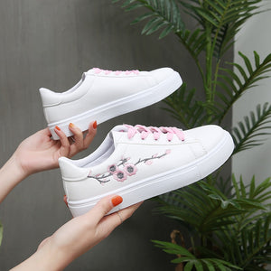 Women Embroidery Vulcanized Sneakers Shoes