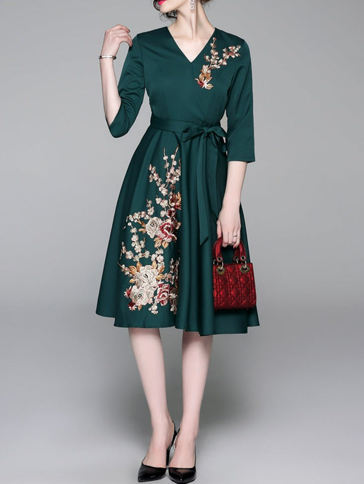 Women Floral Embroidery Vintage Cocktail Robe Dress