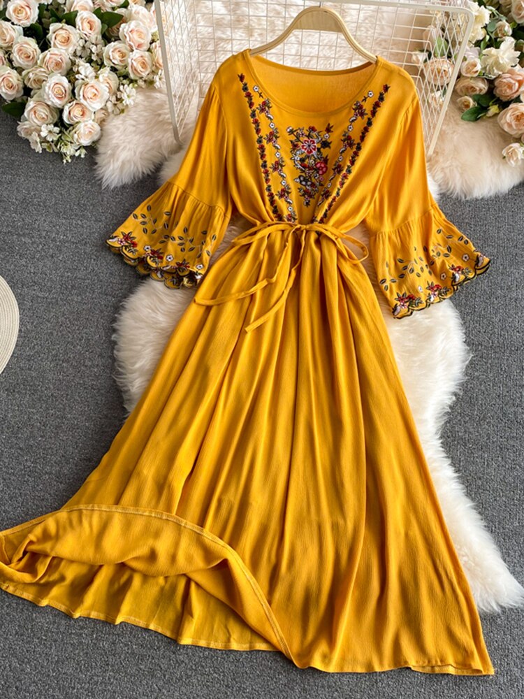 Women Embroidered Bohemian Ethnic Style Cotton Linen Dress