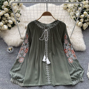 Women French Retro Style Embroidery Blouse