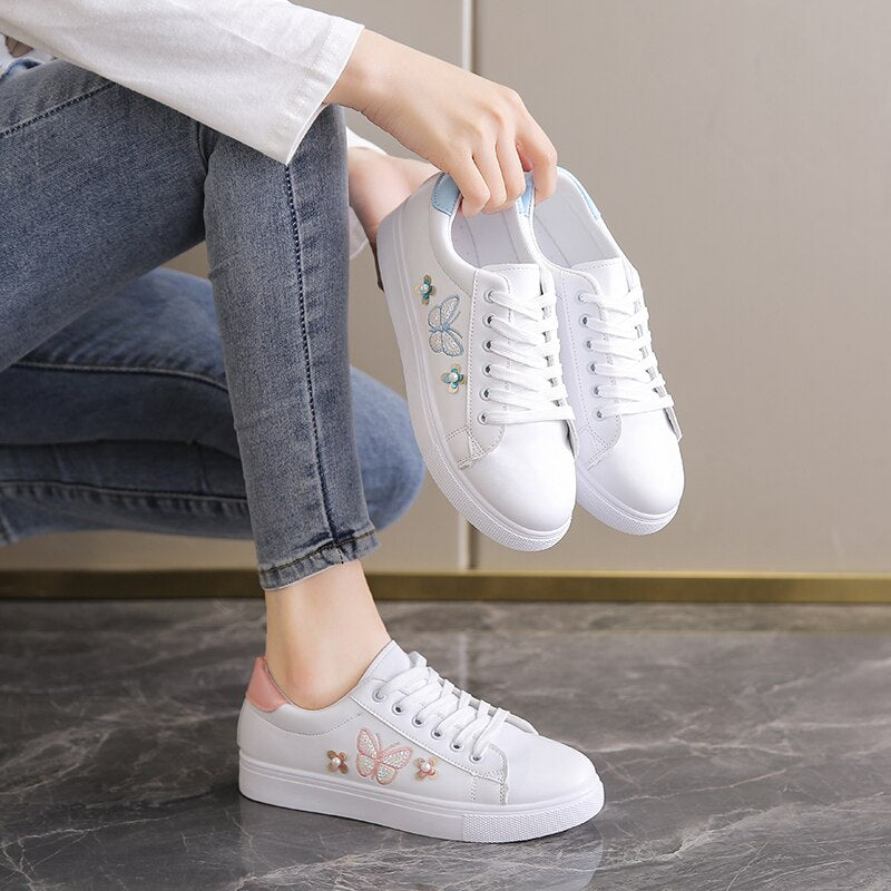 Women Vulcanized Sneakers Lace Up Casual Shoes