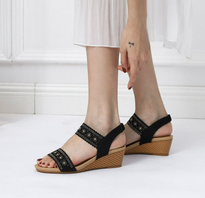 Women Open Toe Rivets Mid-Heeled Wedges Sandals