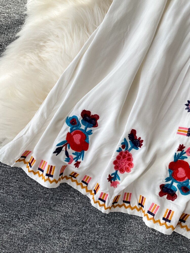 Women Bohemian Ethnic Retro Embroidered Dress