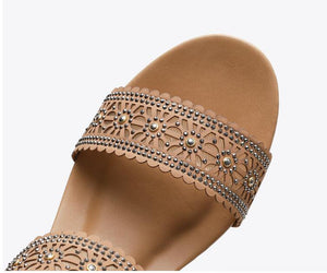 Women Open Toe Rivets Mid-Heeled Wedges Sandals