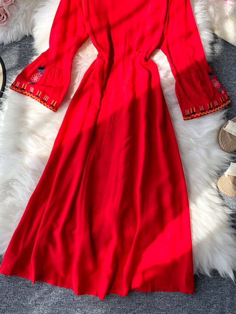 Women Bohemian Ethnic Retro Embroidered Dress