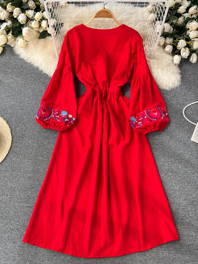 Women Retro Embroidered Slim Lantern Sleeves Dress