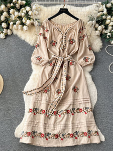 Women Retro Embroidery Bubble Sleeve Dress