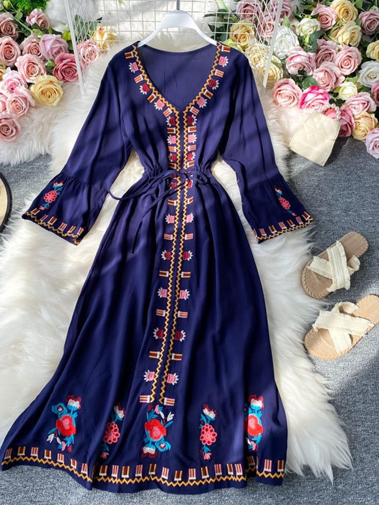 Women Bohemian Ethnic Retro Embroidered Dress