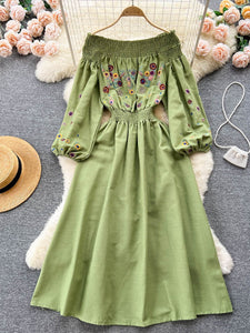 Women Vintage Embroidered Lantern Sleeves Long Dress
