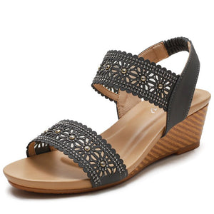 Women Open Toe Rivets Mid-Heeled Wedges Sandals