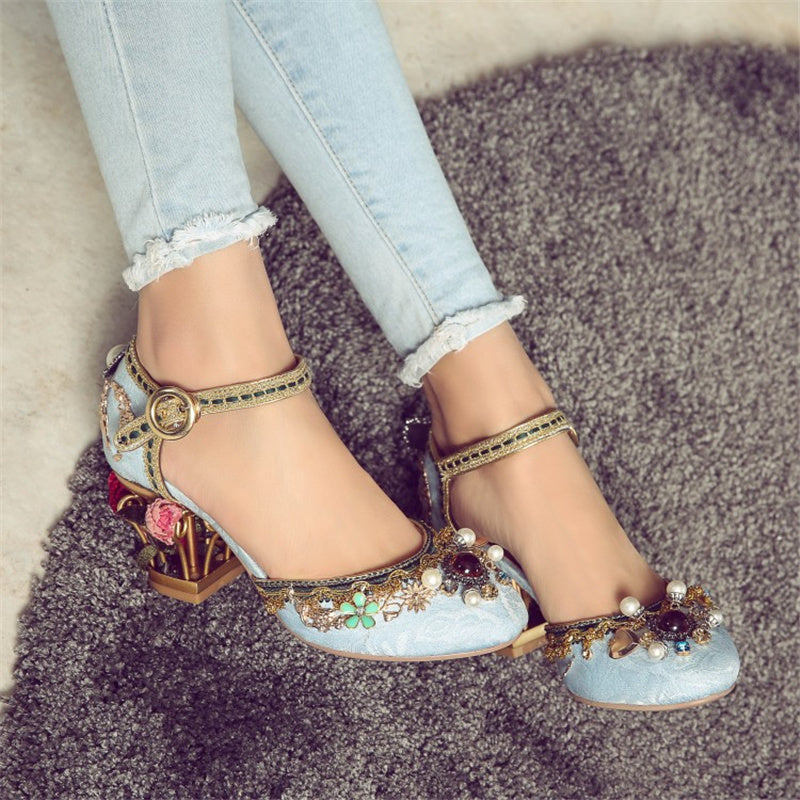 Women Vintage Hand-stitched Beaded Shaped Hollow Velvet Buckle Shoes