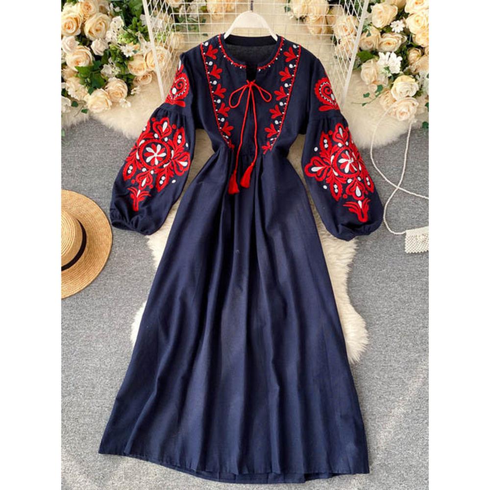 Women Bohemian Embroidered Flower Pleated Dress