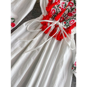 Women Retro Embroidery V-neck Puff Sleeve Large Dress