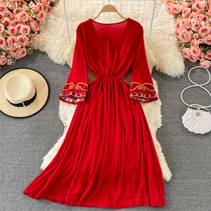 Women Vintage Embroidery Flower Mid-length A-line Dress